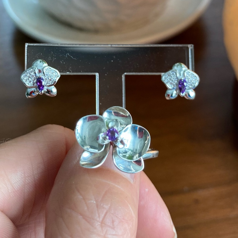 Silver and amethyst earrings and ring set